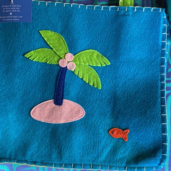 Groovy Holidays Lot of 2 Felt Gift Bags Brand New Tropical, Palm Tree, Beach - Picture 4 of 10